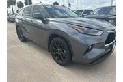$32491 : Toyota Highlander 2023 LE 4d thumbnail