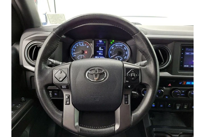 $33998 : Toyota Tacoma 2019 4x4 TRD P image 10
