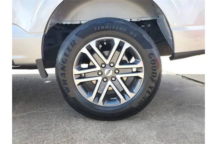 $29988 : Ford F-150 2023 4x2 XL 4dr S image 6