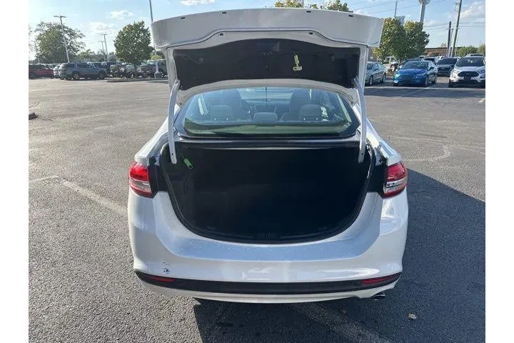 $15670 : Ford Fusion Hybrid 2018 S 4d image 8