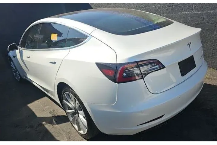$21000 : Tesla Model 3 2019 AWD Perfo image 3