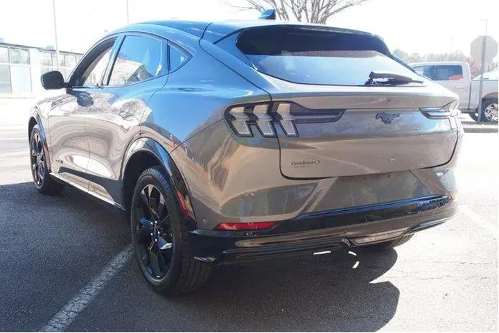 $29920 : Ford Mustang Mach-E 2023 Pre image 5