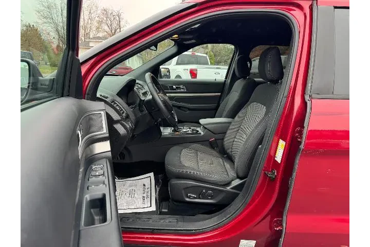 $14838 : Ford Explorer 2018 XLT 4dr S image 10