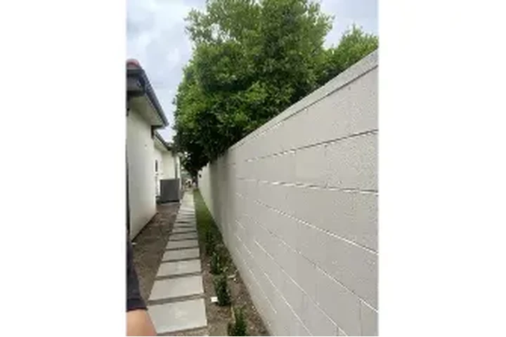 Concrete and block Walls image 3