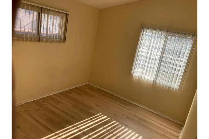 $1480 : North Hollywood 3 - 1.5 Bath🏡 image 5