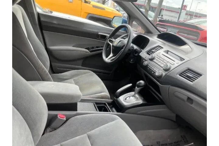 $7800 : 2009 Civic LX image 7