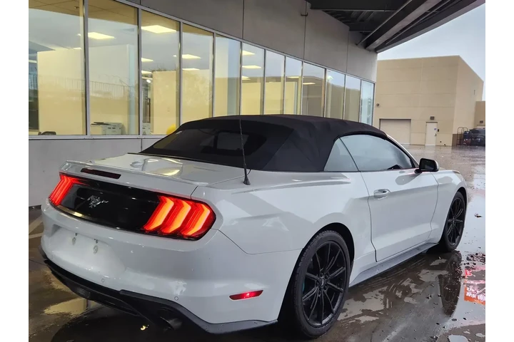 $19535 : Ford Mustang 2019 EcoBoost 2 image 7