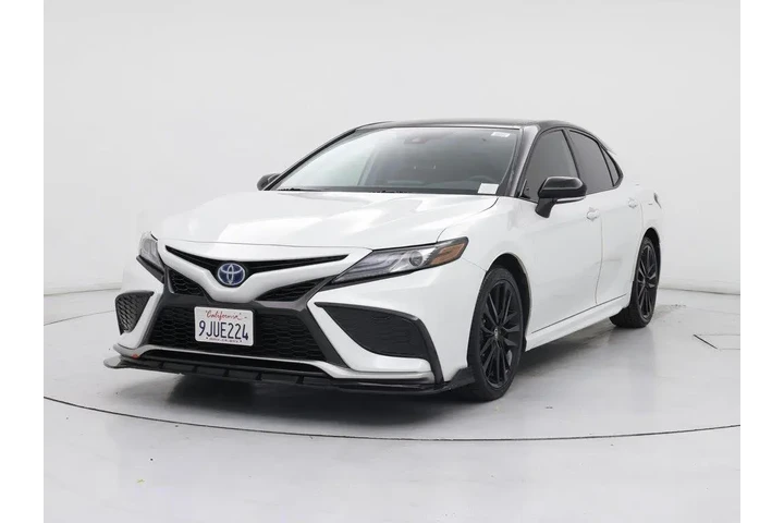 $34998 : Toyota Camry Hybrid 2024 XSE image 4