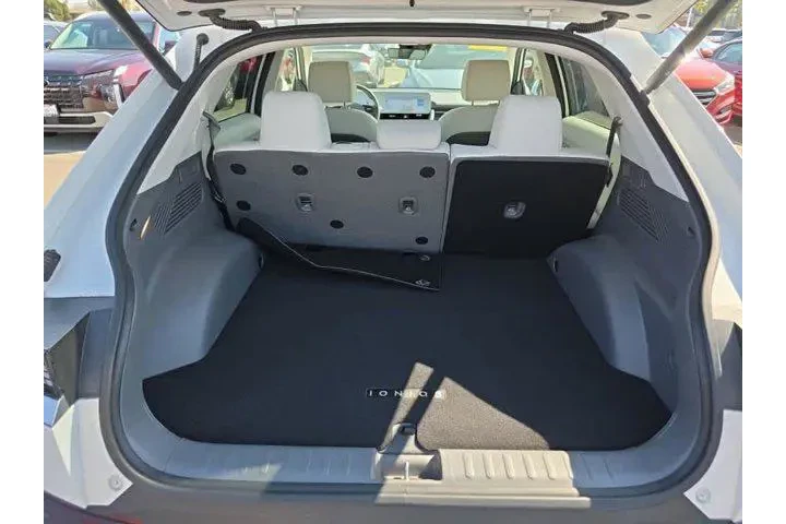 $28850 : Hyundai IONIQ 5 2023 AWD SEL image 8