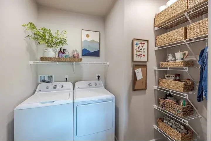 $800 : Ovation Apartments image 9