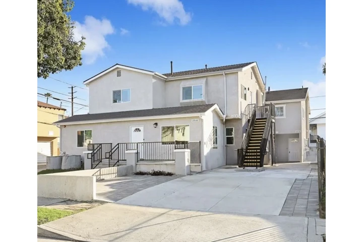 $1550 : 1 Bedroom Apt in Gardena image 1