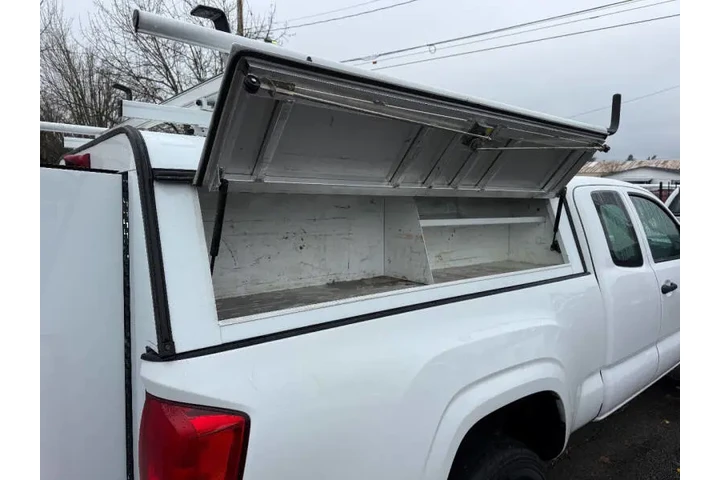 $13995 : 2016 Tacoma SR image 10