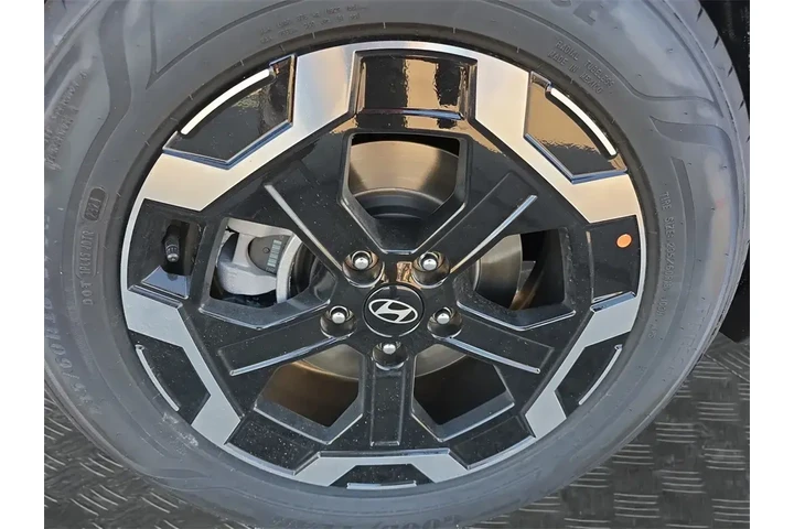 $33066 : Hyundai SANTA FE 2025 AWD SE image 9