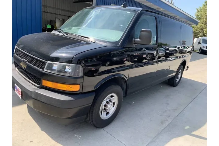 $25990 : 2019 Express 2500 image 3