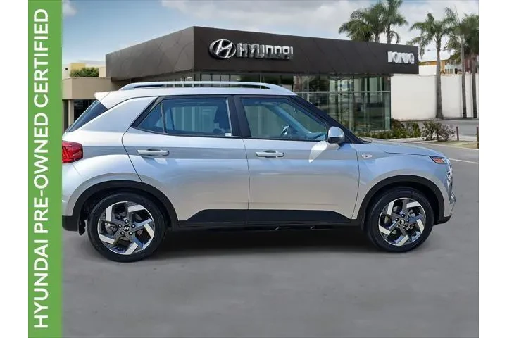 $17979 : Hyundai VENUE 2023 SEL 4dr C image 2