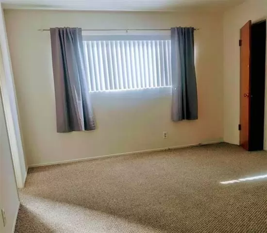 $750 : Cuarto Con Bano en Anaheim image 1