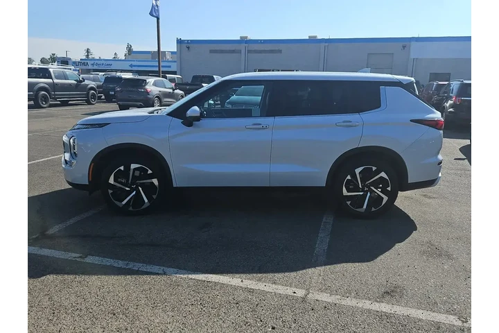 $23000 : Mitsubishi Outlander 2023 ES image 5