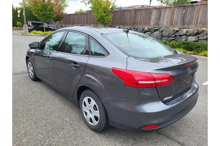 $5900 : 2018 Focus S image 9