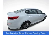 $13999 : Kia Optima 2019 LX 4dr Sedan thumbnail