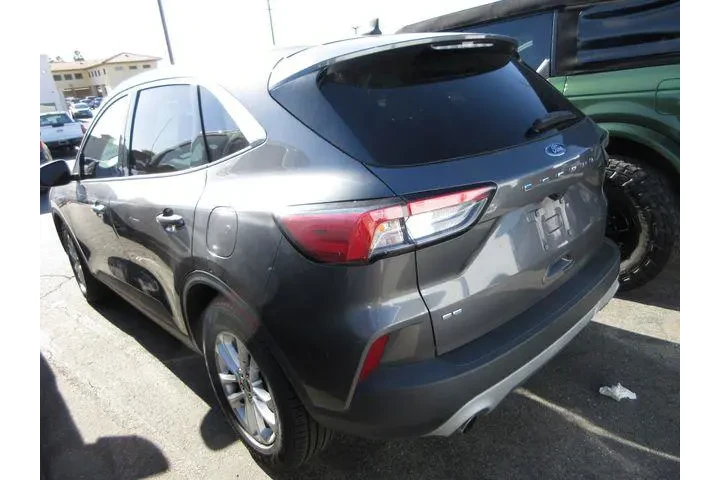 $14999 : Ford Escape 2021 SE 4dr SUV image 2