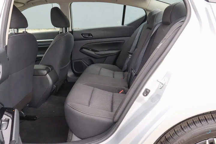 $18888 : 2023 Altima 2.5 SV image 8