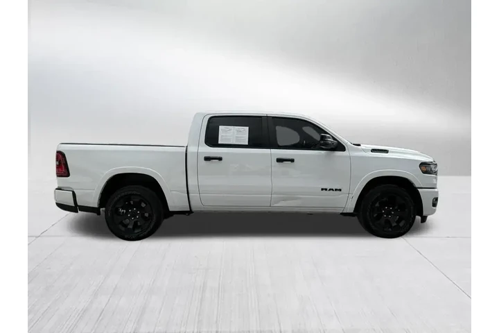$39977 : Ram 1500 2025 4x2 Big Horn 4 image 5