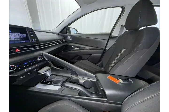 $18995 : Hyundai ELANTRA 2023 SEL 4dr image 4
