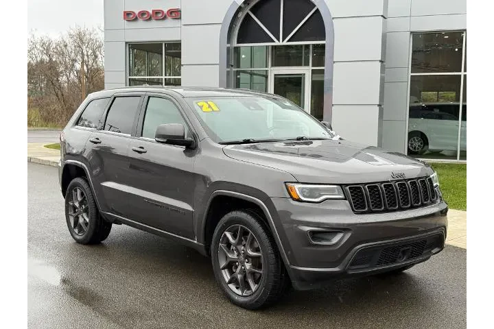 $29990 : Jeep Grand Cherokee 2021 4x4 image 1