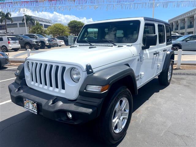 $31995 : 2019 Wrangler image 3