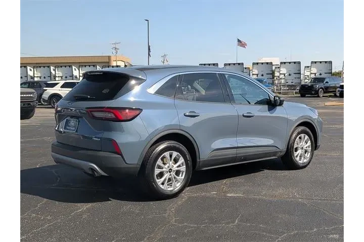 $19988 : Ford Escape 2023 AWD Active image 7