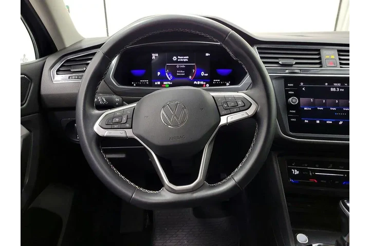 $22998 : Volkswagen Tiguan 2023 SE 4d image 10