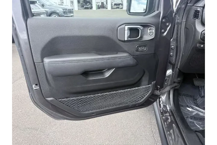 $33890 : Jeep Wrangler Unlimited 2022 image 10