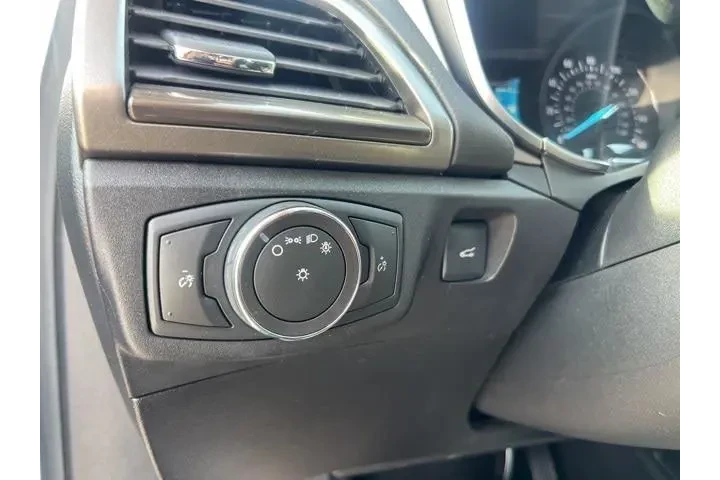 $10415 : Ford Fusion 2018 SE 4dr Seda image 9