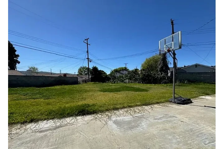 $2800 : 🍄Home Freshly Updated🍄 image 2