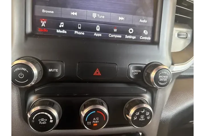 $25022 : Ram 1500 2019 4x4 Big Horn 4 image 8