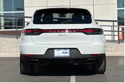 $29900 : Porsche Macan 2020 AWD 4dr S thumbnail