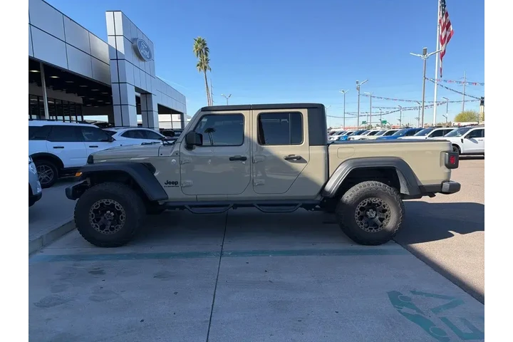 $27378 : Jeep Gladiator 2020 4x4 Spor image 8