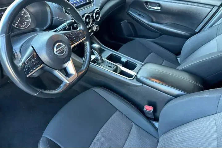 $18995 : Nissan Sentra 2023 SV 4dr Se image 10