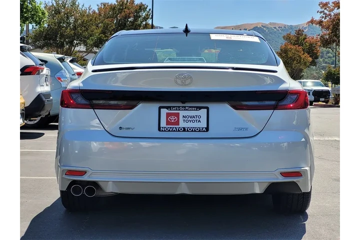 $32899 : Gold Certified2025 Camry XSE image 7