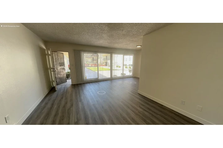 $1895 : Westland @ Roxanne Apartments image 2