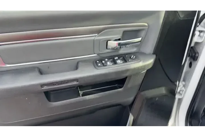 $27999 : Ram 1500 Classic 2023 4x2 SL image 10