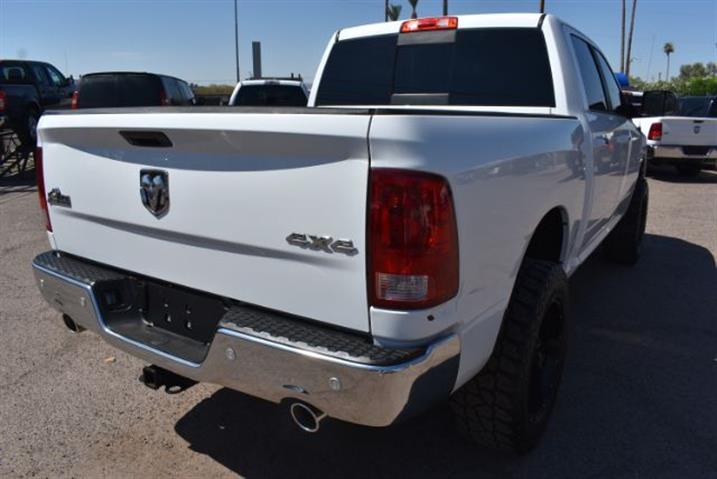 $22995 : 2016 1500 SLT Crew Cab SWB 4WD image 8