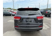 $9450 : 2018 Sorento LX thumbnail