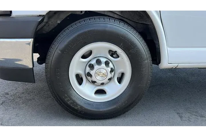 $35484 : Chevrolet Express 2024 2500 image 10