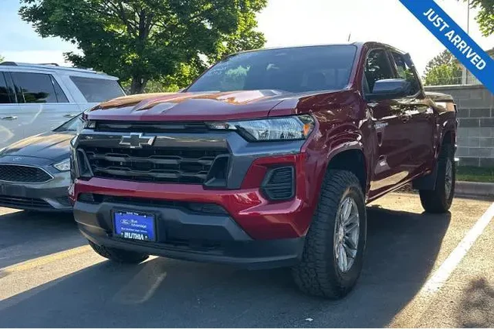 $36995 : Chevrolet Colorado 2025 4x4 image 1