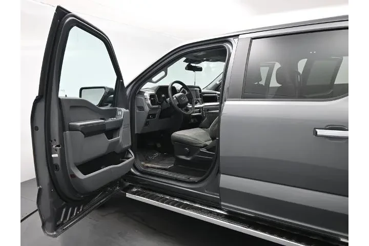 $39985 : Ford F-150 2023 4x4 XL 4dr S image 9