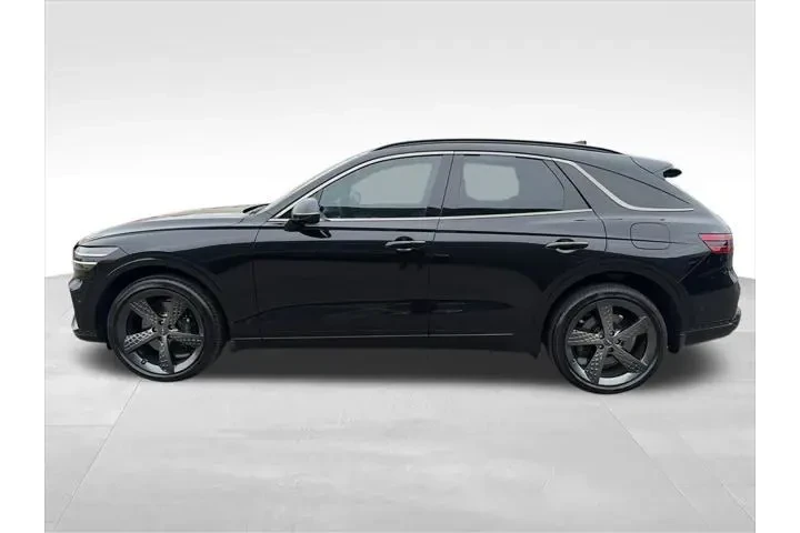 $60 : Genesis GV70 2024 AWD 2.5T S image 10