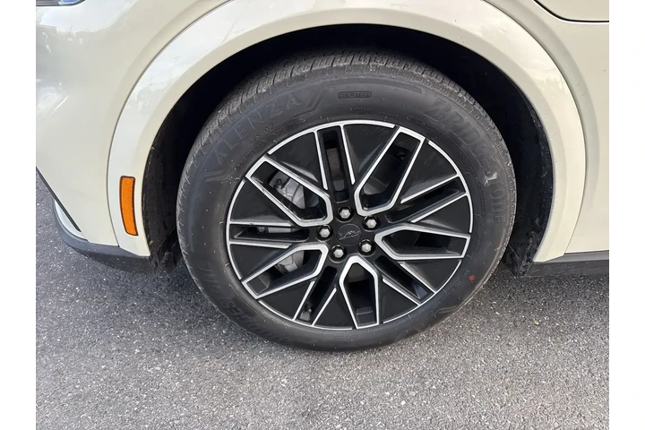 $38995 : Ford Mustang Mach-E 2025 AWD image 6