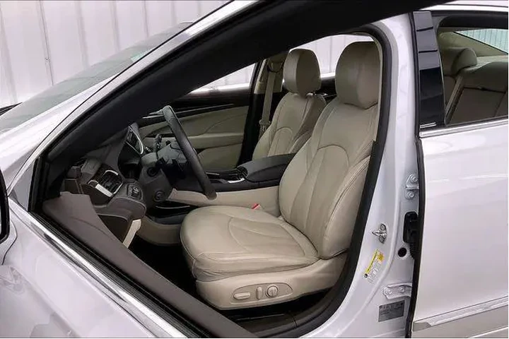 $18990 : Buick LaCrosse 2017 Essence image 8