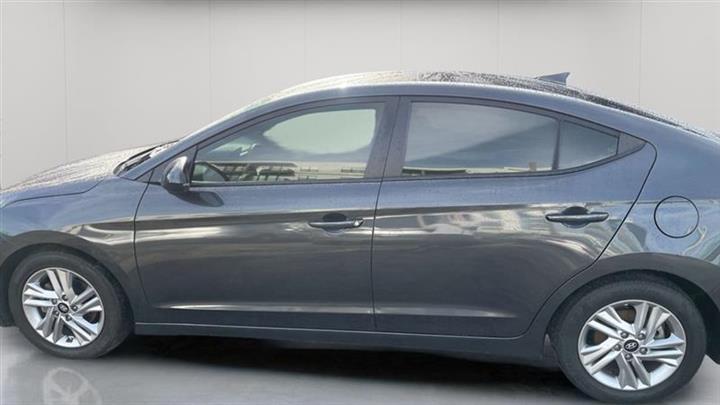 2020 Elantra SEL image 4